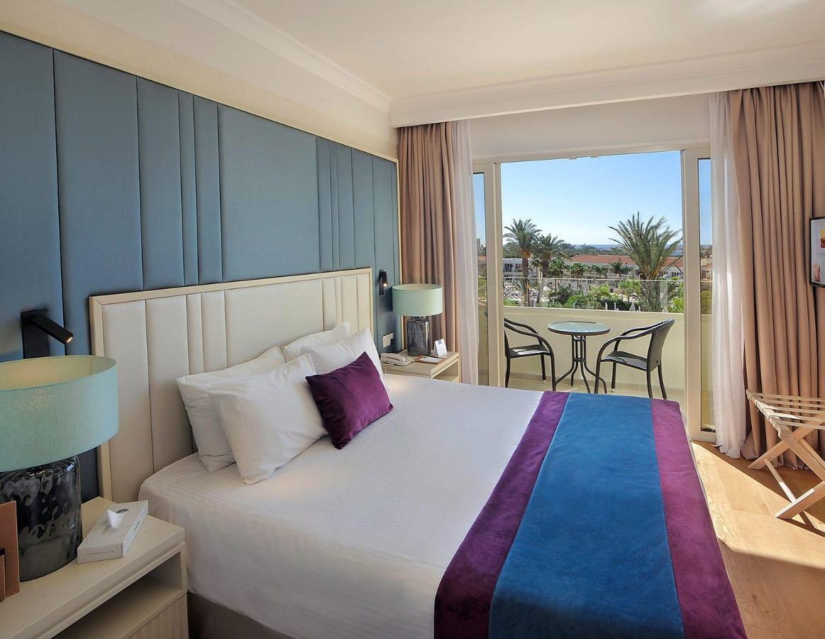 Junior Suite Pool Garden View