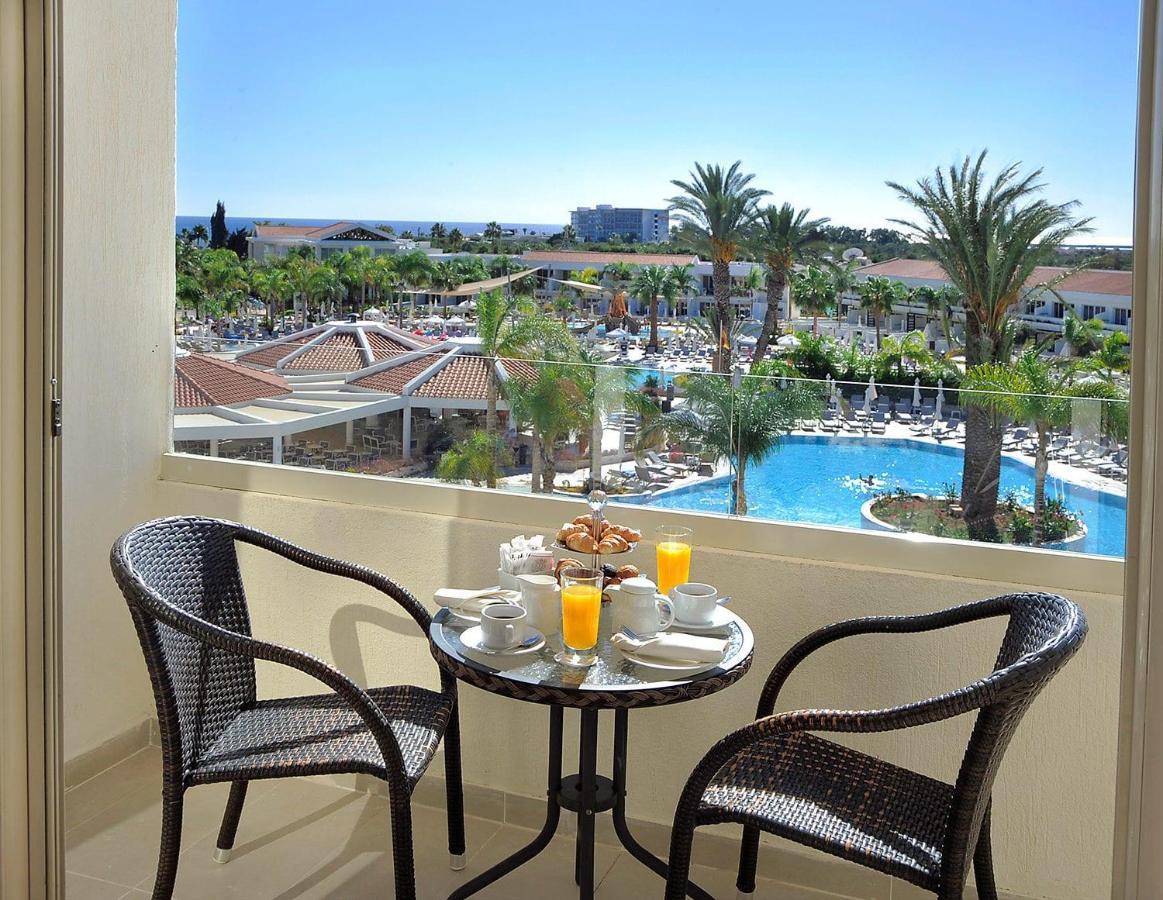 Junior Suite Pool Garden View